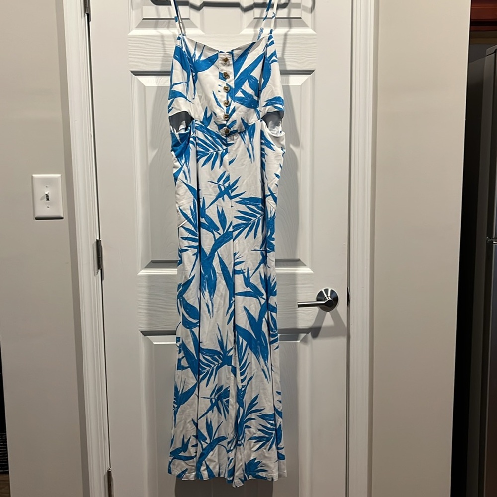 Bar lll Blue and White Leaf Print Jumpsuit Size L New with tags.